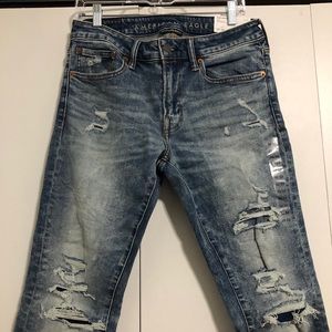 Nwt American Eagle skinny worn out blue jeans 32